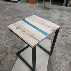 Прикроватный столик